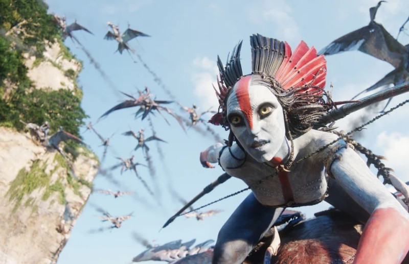 Esta imagen difundida por 20th Century Studios muestra a Varang, interpretado por Oona Chaplin, en una escena de “Avatar: Fire and Ash".