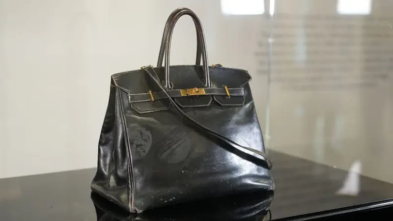 El bolso perteneció a la actriz y cantante Jane Birkin durante una década