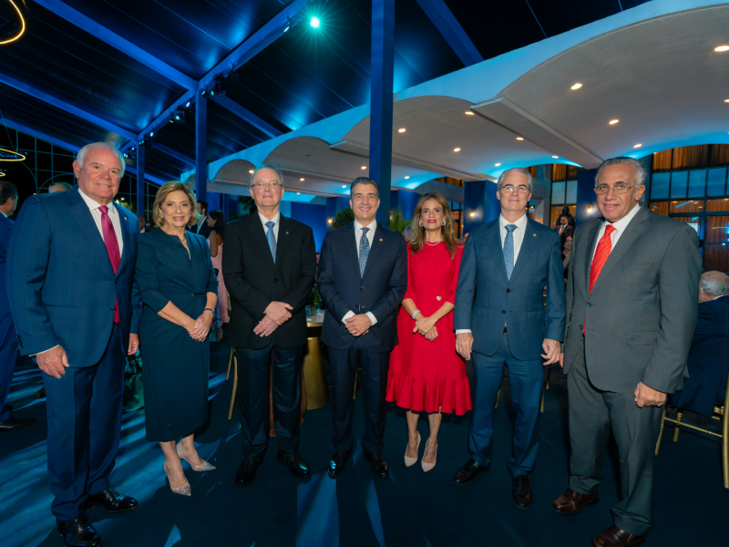 Alejandro Santelises, Katingo Haché de Santelises, Manuel A. Grullón, Christopher Paniagua, Sandra Bisonó de Paniagua, René Grullón y Luis Mejía Oviedo