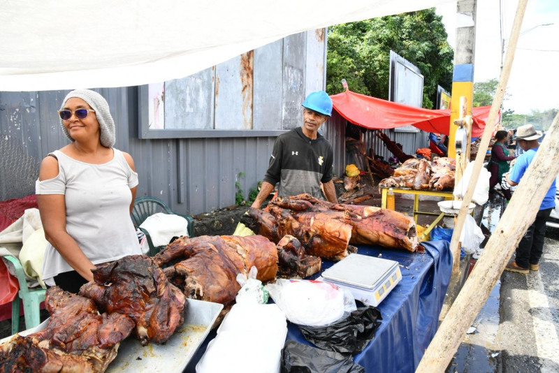 Vendedores de cerdo.