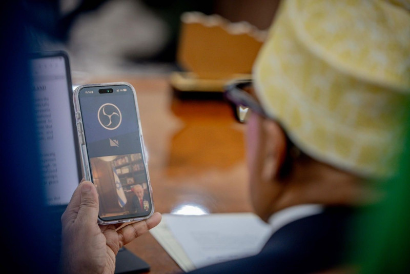 El primer ministro de Israel, Benjamin Netanyahu, anuncia su reconocimiento a la república de Somalilandia al presidente somalilandés Abdirahman Mohamed Abdulahi, alias 'Irro'.