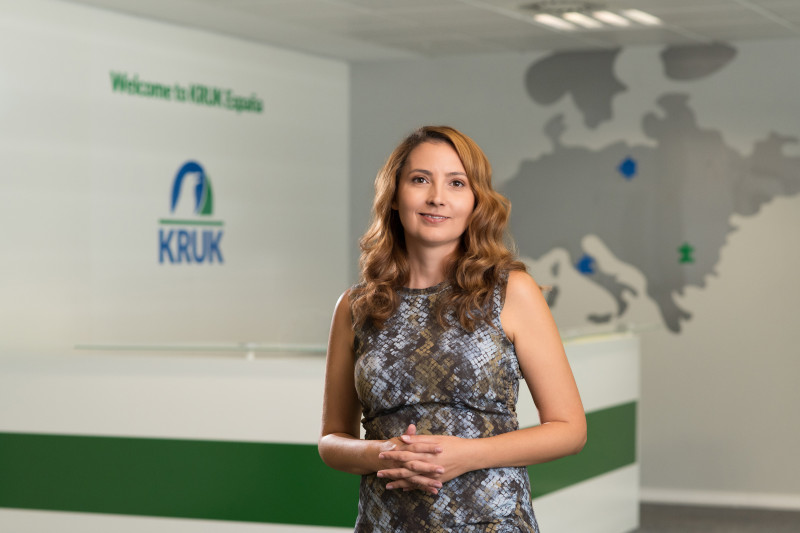 Alina Giurgea, directora general de KRUK España, analiza las diversas facetas de la personalidad financiera y su influencia.