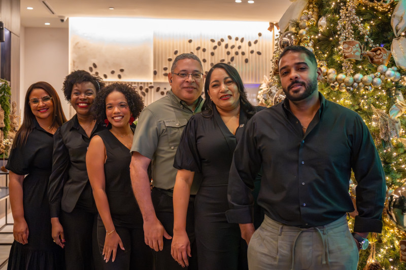 Alba Matos, Nilcina Yan, Rachelle Sanchez, Roswaldo Galeno, Ingrid Cedano y Francisco Cordero