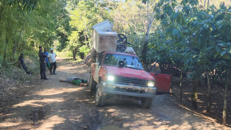 Una de las víctimas fue identificada por las autoridades como Ángel Junior Rodríguez Rodríguez, oriundo de Santiago.
