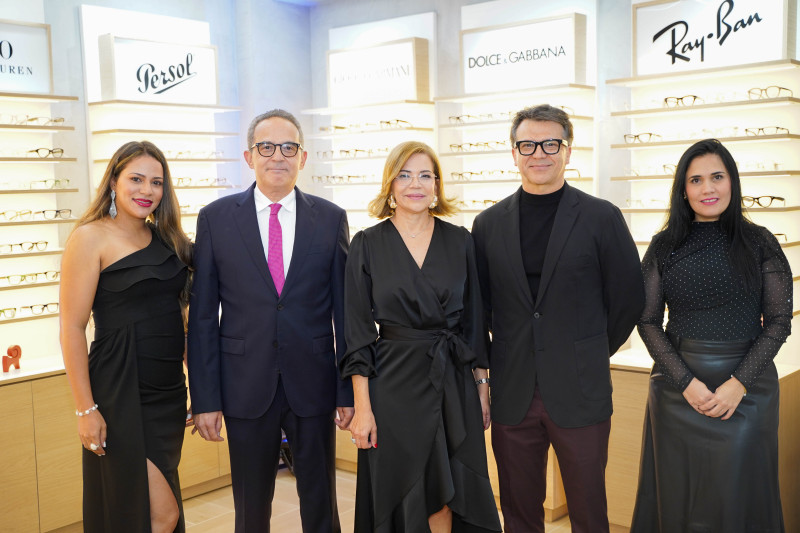 Erca Jiminián, Javier Félix, Clara Félix, Hans Duarte y Mary Campos