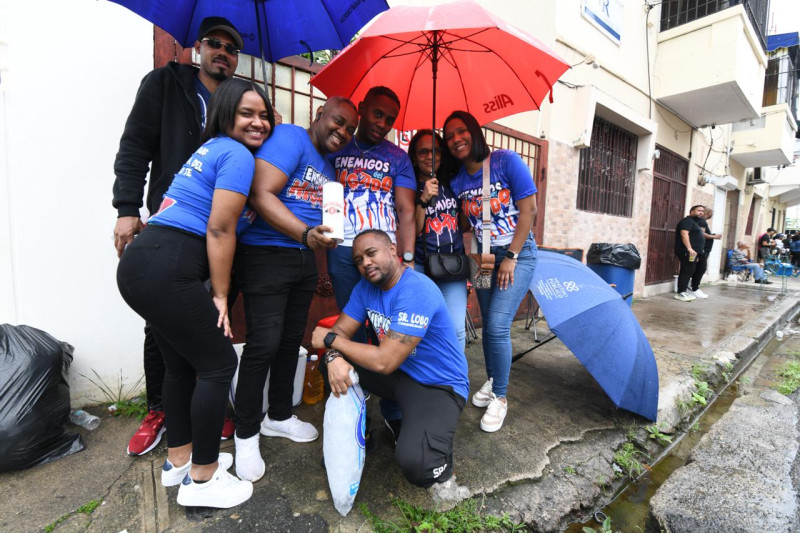 Familia de Enyi en el Rally del Borracho.