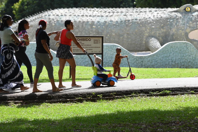 Imagen del Parque Mirador Sur con poca concurrencia este domingo.