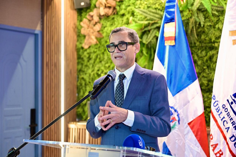 Eddy Olivares, ministro de Trabajo