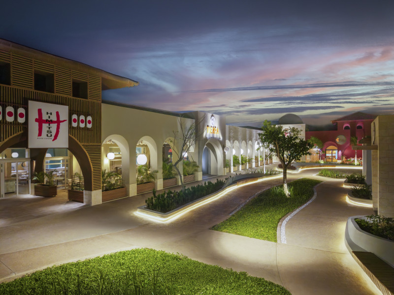 El complejo cuenta con 16 restaurantes