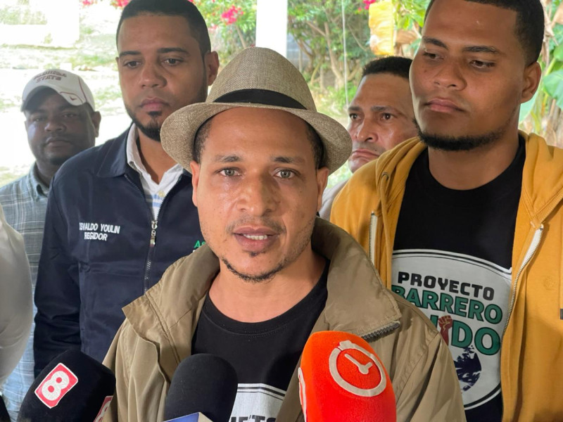 Comunitarios de Barrero exigen a las autoridades que brinden informacion sobre el caso de Brianna Genao.