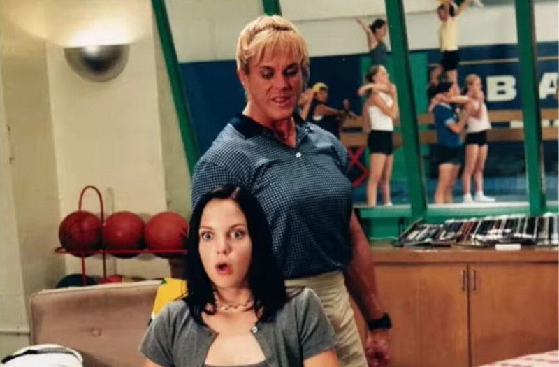 Jayne Trcka, interpretó a Miss Mann en "Scary movie".