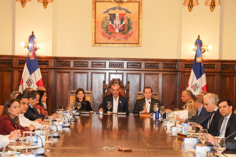 Este domingo Abinader y su gabinete agotarán una jornada de trabajo de día completo en el Palacio Nacional.