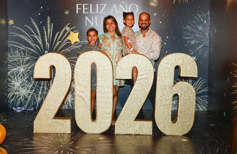 Evelyn Ramírez, Annette Ramírez, Valentina Ramírez y Carlos Ramírez.