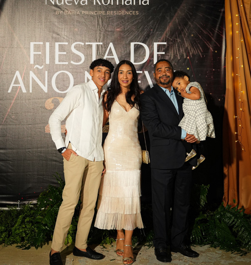 Kamil Del Rosario, Arabellys Peña, Calin Del Rosario y Marella Del Rosario.