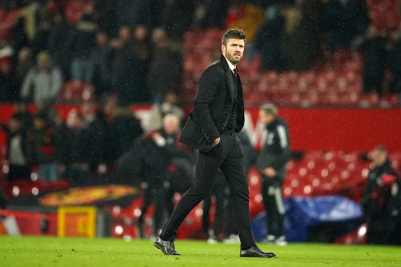 El técnico interino de Manchester United Michael Carrick al final del partido contra Arsenal en la Liga Premier, el jueves 2 de diciembre de 2021, en Manchester.