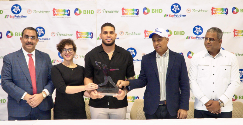 Juan José Rodríguez, Alba Carolina Objio de Cerveza Presidente; Agustín Ramírez, Héctor Ramírez de Ecopetroleo y Neurys Galva Reyes de Pinturas Tropical.