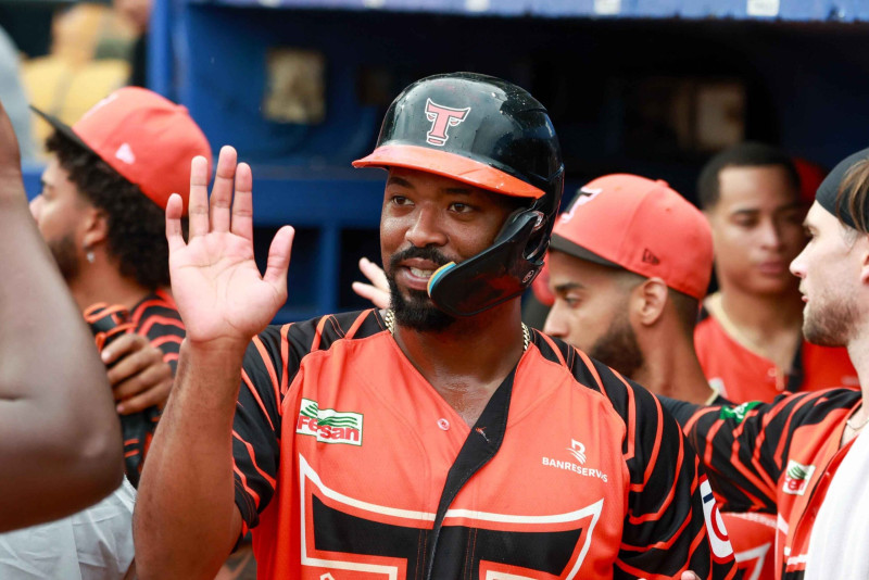 Eloy Jiménez está de cuarto y bateador designado de los Toros.