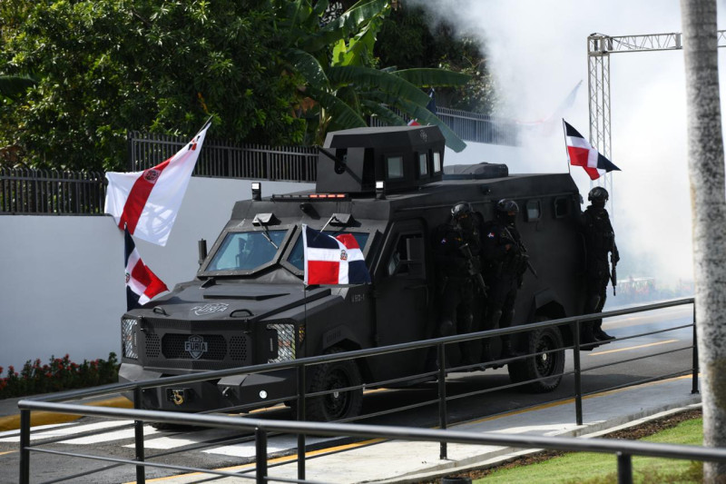 El VBD-1 es un vehículo todoterreno con capacidad para 11 soldados, ensamblado sobre un chasis Ford Super Duty F-250.