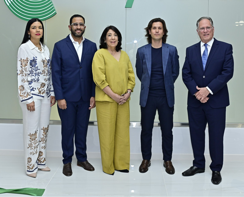 Esteisy Capellán, Elías Herrera, Elizabeth Ovalle de Morel, Mauricio Morel  y Marcel Morel.