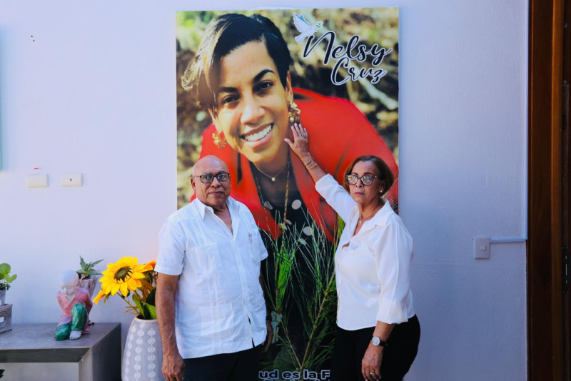 Nelson Ramón Cruz y Dominga Martínez, padres de Nelsy Cruz, la gobernadora de Montecristi que murió en la tragedia del Jet Set