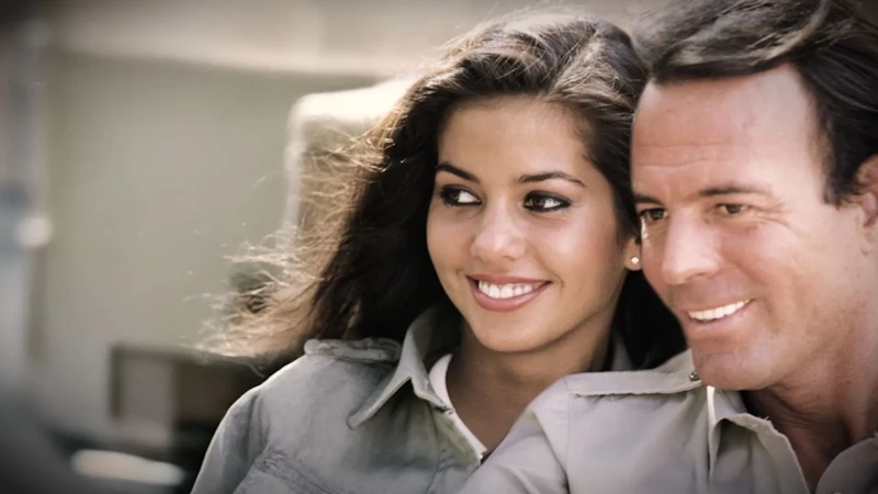 Vaitiare Bandera y Julio Iglesias