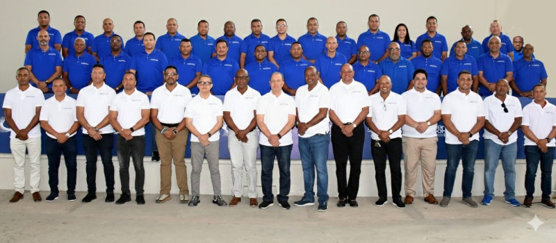 Delegados de las 32 asociaciones presentes en la asamblea de la Federación Dominicana de Softbol.