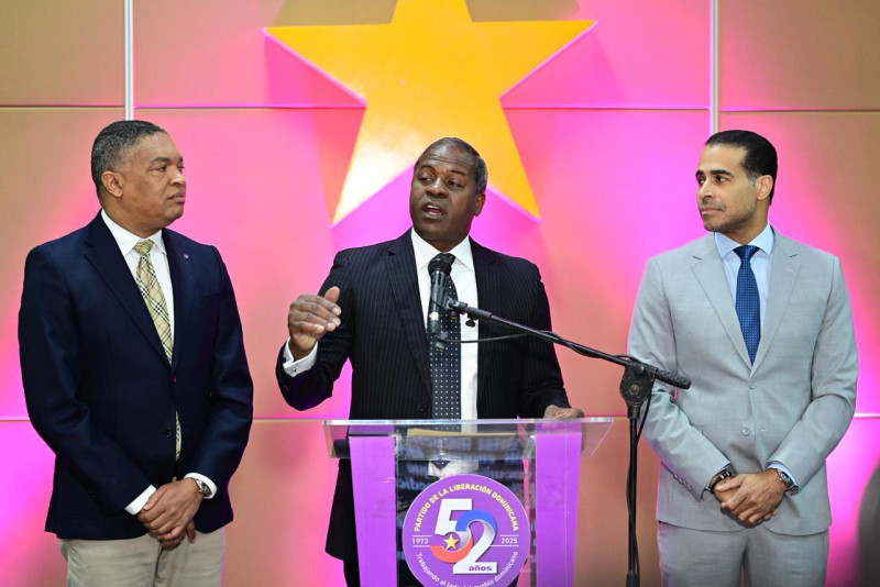 El PLD mencionó de manera específica al Banco Agrícola, Seguro Reservas, Instituto Oncológico Regional del Cibao (IOCR), Instituto Nacional de Bienestar Estudiantil (Inabie) y Ministerio de Educación.