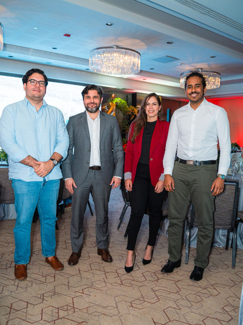 Juan Julio Morales, Roberto Borda, Leonela Tejeda y Angello Ángel.