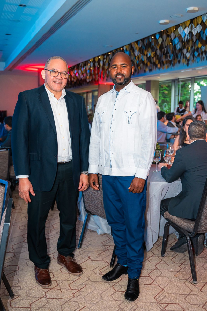 Rogelio de la Cruz y Rey Hernández.