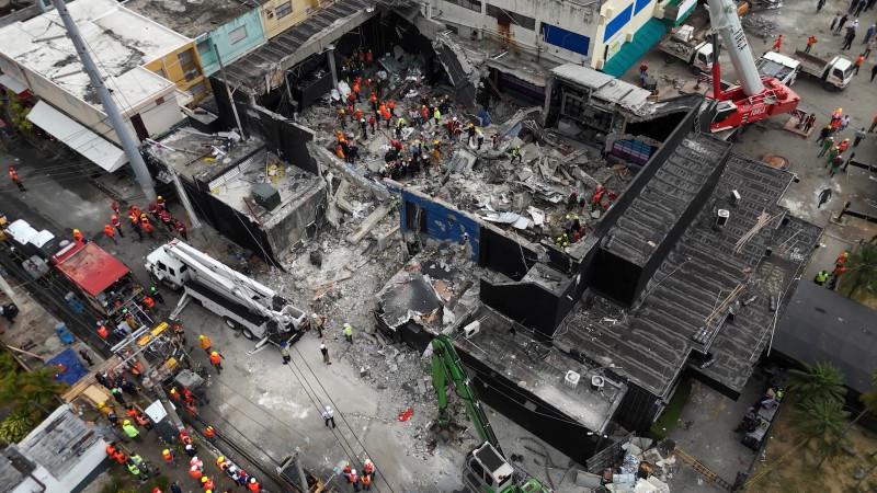 La tragedia de la discoteca Jet Set se produjo al desplomarse el techo mientras se celebraba una fiesta con cientos de personas.