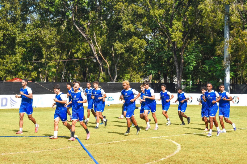Vista de los entrenamientos de la selección nacional de fútbol.