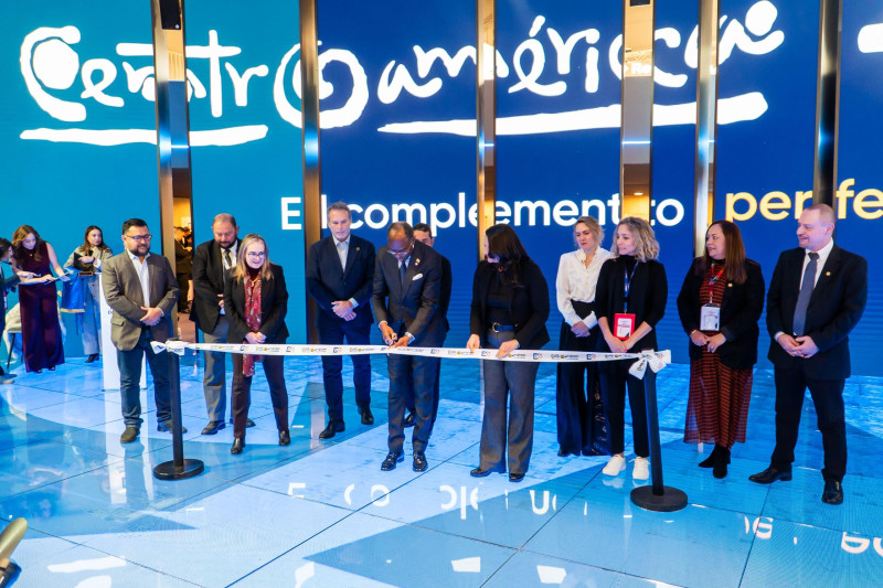 El acto se realizó en el marco de FITUR 2026, en Madrid, España.