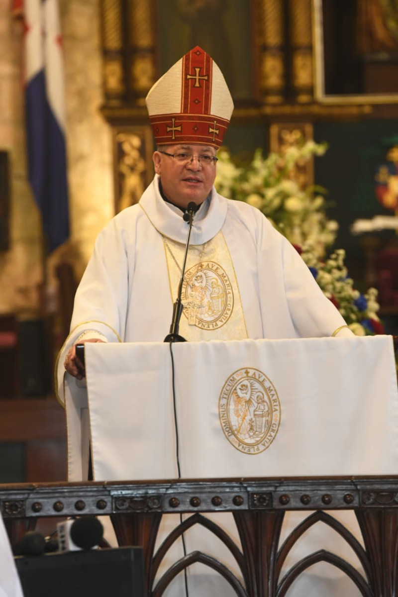 Monseñor Amable Durán Tineo ofició la misa por el natalicio de Duarte, en la Catedral Primada de América.