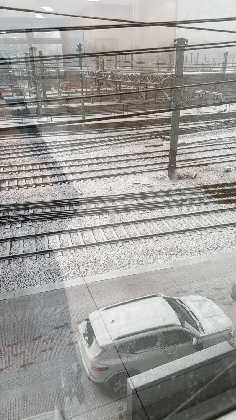 La Dirección General de Tráfico informó de una retención en nivel rojo en la circunvalación M-40.