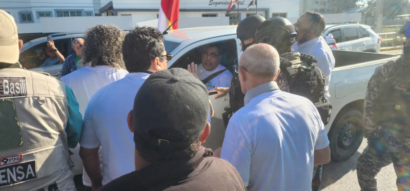 Marcha caravana encabezada por sacerdotes católicos de Santiago y Puerto Plata del grupo “Unidos Somos Más”.