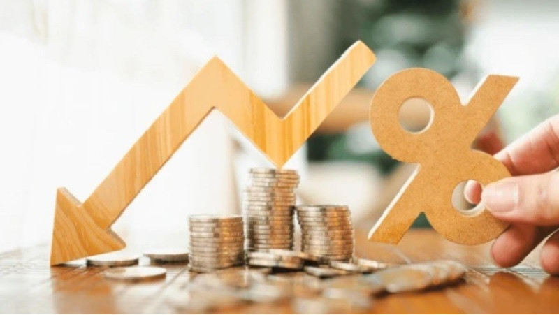 Ayer, el BCRD mantuvo tus tasa de referencia en 5.25%, pero se espera que los tipos bajen más.