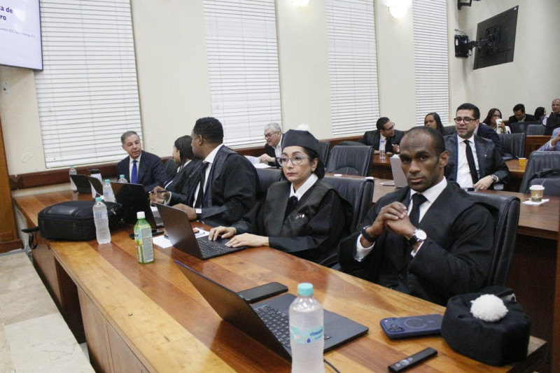 Equipo de defensa Donald Guerrero.