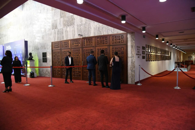 El salón Eduardo Brito, donde se realizaba la actividad, fue cerrado para la prensa.