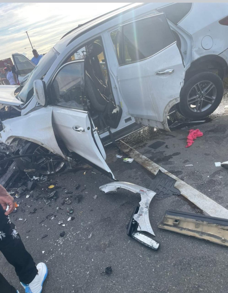 Imagen del accidente ocurrido la mañana de este domingo en la circunvalación de Baní