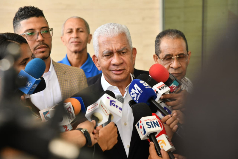 El presidente del Senado, Ricardo de los Santos, expresa que utilizarán mecanismos de fiscalización y control a la empresa.