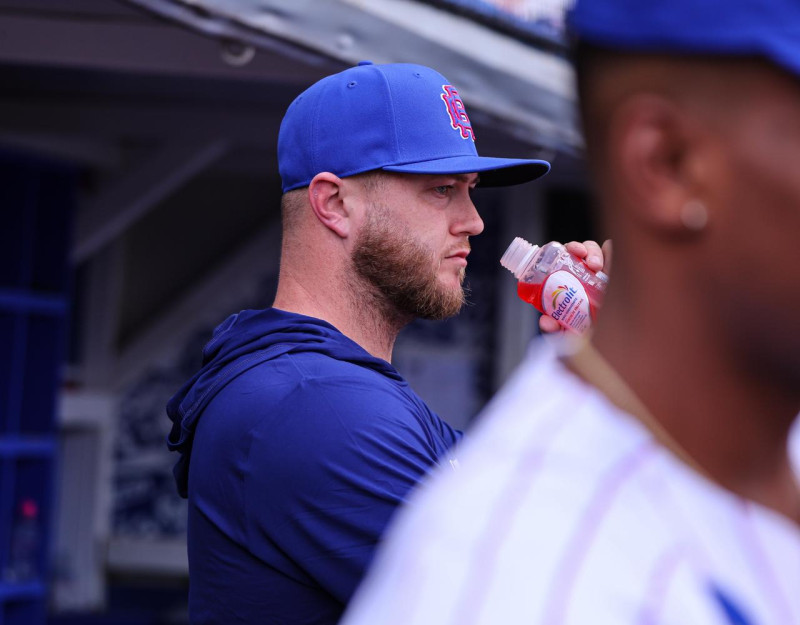 Travis Lakins será el lanzador abridor por parte de los esacarlatas.