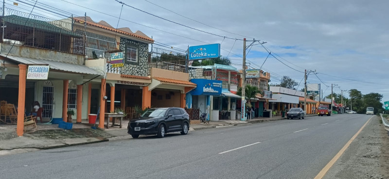 Afirman que antes los parqueos paraban llenos de vehículos los fines de semana, ahora usted encuentra esto vacío.