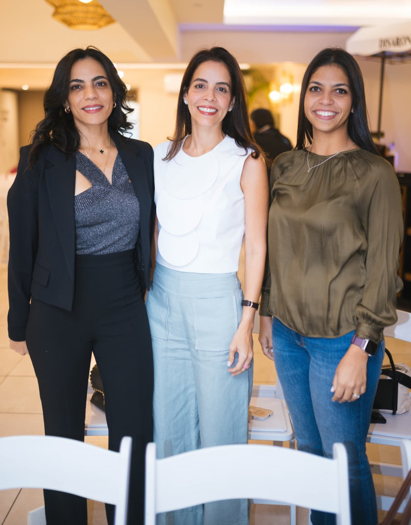 Claudia Rivas,Alexandra Capellán e Ivana Mejía.