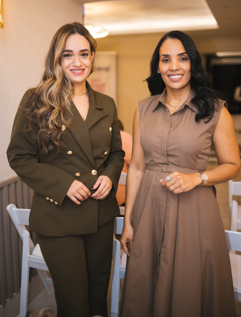 Arleny Lantigua y Carla Fernández.