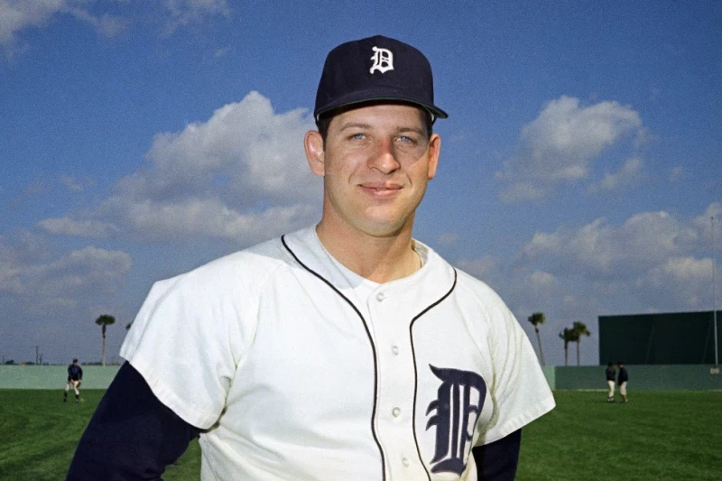 Mickey Lolich, lanzador de los Tigres de Detroit, posa para una foto en marzo de 1968.