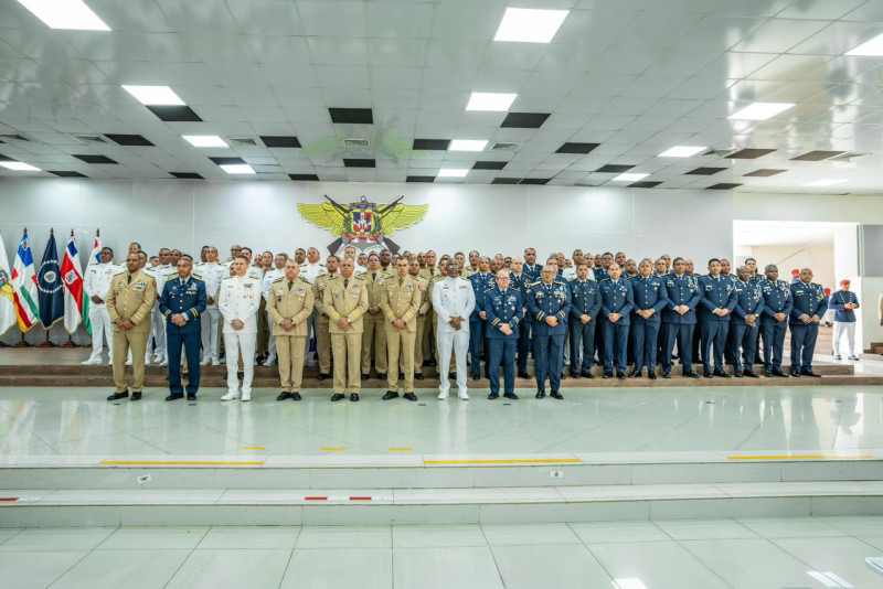 El Ministerio de Defensa reafirma su compromiso de valorar y honrar a quienes dedican su vida al servicio militar y policial
