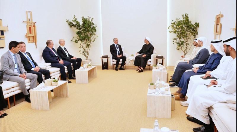 Presidente Luis Abinader y el príncipe heredero de Abu Dhabi en la Cumbre Mundial de Gobiernos