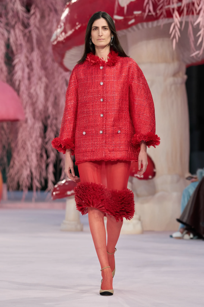 El poder del rojo: cuando la moda se convierte en un latido de vida