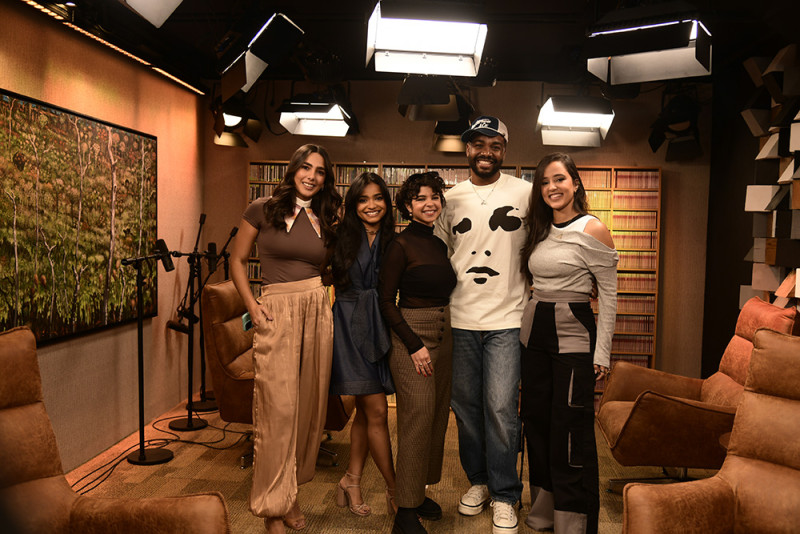 “Sin Alarma”: La nueva voz juvenil que despierta los sábados en la X102