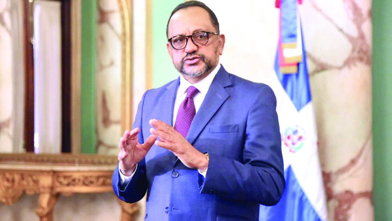 Antoliano Peralta Romero tomó posesión como ministro de Justicia.